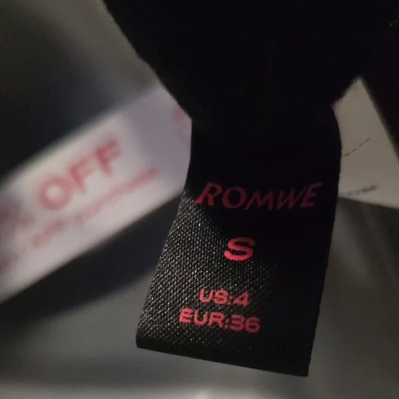 ROMWE Black Lace Longline Bustier Bra with Cross Charm - Picture 5 of 5